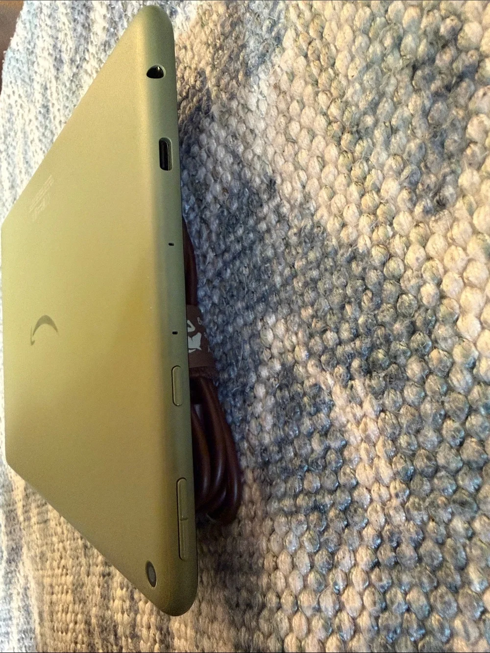 Amazon Fire HD 10, 11th Generation - Picture 6 of 8